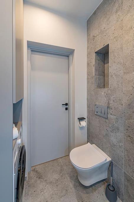 Lovely 1Bd Central Apartment By Hostlovers Kaunas Exteriör bild
