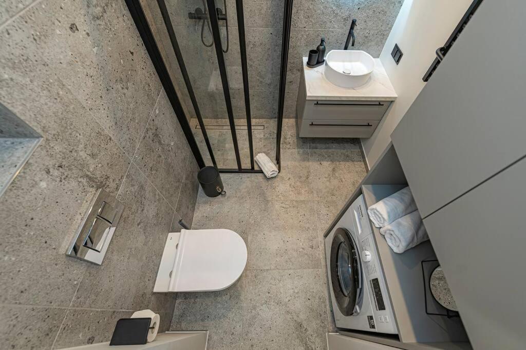 Lovely 1Bd Central Apartment By Hostlovers Kaunas Exteriör bild